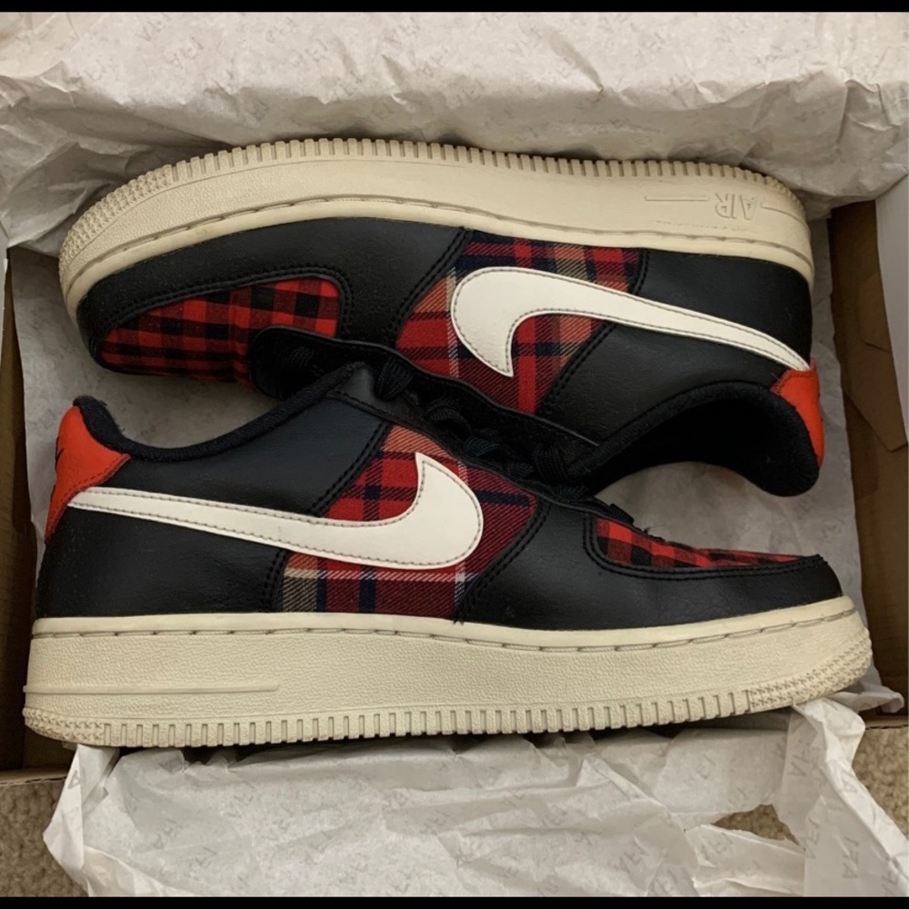 Nike Air Force 1 plaid